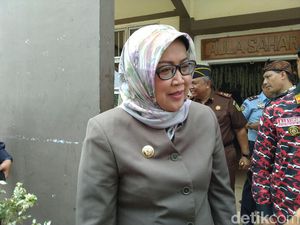Bupati Bogor Dapat Saweran Rp 21 Juta Bupati Bogor Dapat Saweran Rp 21 Juta