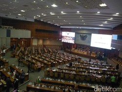 Paripurna Penetapan AKD DPR Dihadiri 362 Anggota Dewan