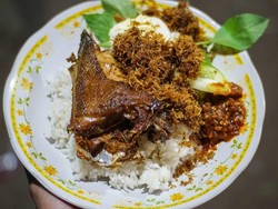 5 Rekomendasi Bebek Goreng Enak di Surabaya