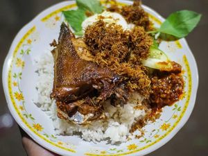 5 Rekomendasi Bebek Goreng Enak di Surabaya 5 Rekomendasi Bebek Goreng Enak di Surabaya