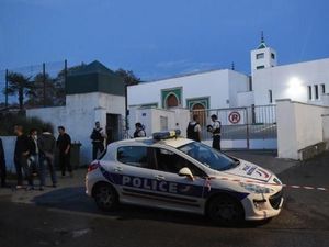 Cara Prancis Sisir Masjid Demi Tangkal Kaum Radikal Cara Prancis Sisir Masjid Demi Tangkal Kaum Radikal