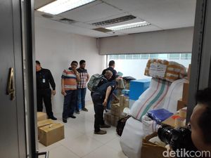 Tim Cobra Polres Lumajang Geledah Kantor QNet di Setiabudi Jaksel