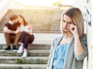 Aksi Viral Wanita Kirim Satu Ton Bawang Merah Agar Mantan Pacar Menangis