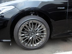 Pengadaan Mobil Dinas Pimpinan-Sekwan DPR Aceh Rp 7,3 M Tuai Kritikan