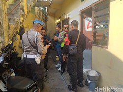 Sesosok Bayi Ditemukan di Samping Ibunya yang Sudah Tak Bernyawa