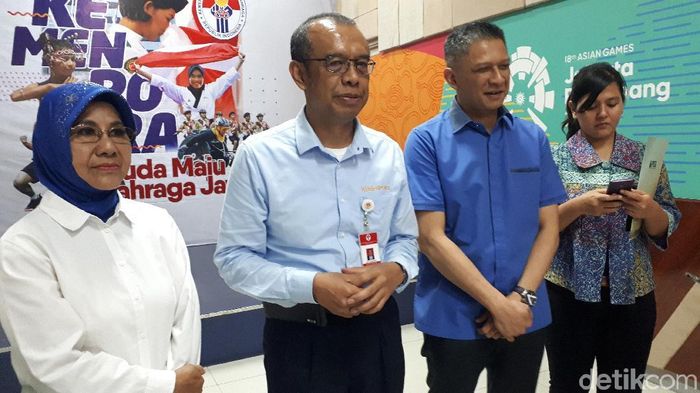Perwakilan Menpora dan PSSI usai bertemu di Kantor Kemenpora, Selasa (29/10/2019). (Foto: Mercy Raya/detikSport) Perwakilan Menpora dan PSSI usai bertemu di Kantor Kemenpora, Selasa (29/10/2019). (Foto: Mercy Raya/detikSport)