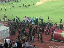 Ricuh Suporter, Persebaya: Semoga Tak Kena Laga Usiran Tanpa Penonton