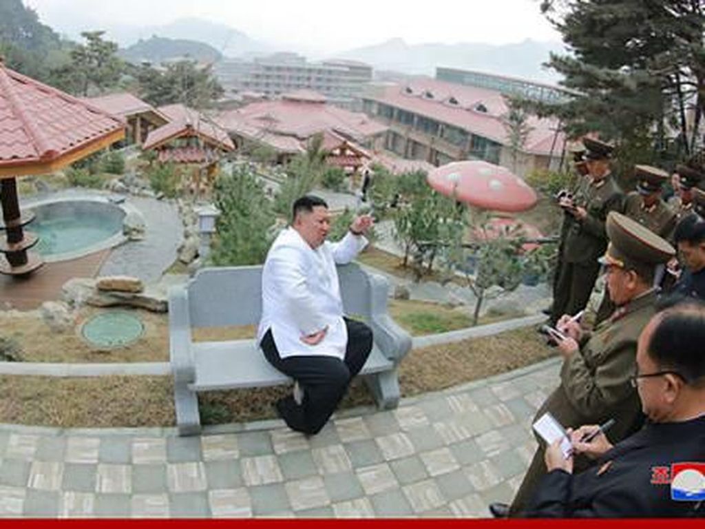 Ketika Kim Jong Un Datangi Kota Spa Korea Utara Ketika Kim Jong Un Datangi Kota Spa Korea Utara