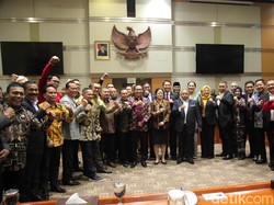 Politisi PDIP Herman Hery Pimpin Komisi III DPR