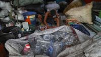 Memilah Sampah Sebelum Dibuang ke Bantargebang