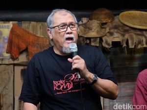 5 Fakta Nano Riantiarno, Pendiri Teater Koma yang Melegenda 5 Fakta Nano Riantiarno, Pendiri Teater Koma yang Melegenda