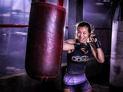 Kisah Priscilla Hertati, Wanita Indonesia Pertama Menantang Petarung Dunia