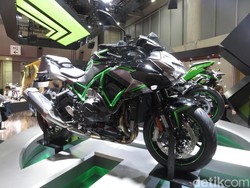Tunggangi Kawasaki H2 Bakal Anti Pegal Pergelangan Tangan dan Bisa Terhindar Tabrakan