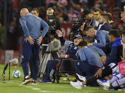 Ketika Klub Masa Kecil Messi Menyambut Raja Maradona