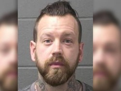 Bawa 285 Kg Ganja di Mobilnya, Drummer Band Metal Ini Ditangkap