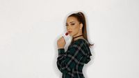 Foto: Putri Eminem Jadi Ariana Grande di Halloween, Mirip Nggak?