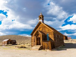 Kutukan dari Bekas Kota Tambang Emas