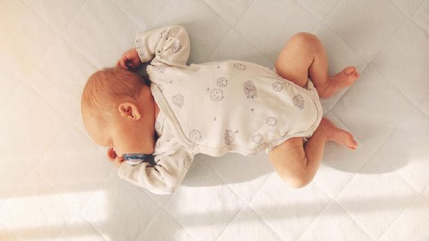 6 Cara Membuat Anak Bayi Tidur Nyenyak, Ibu Baru Mesti Coba