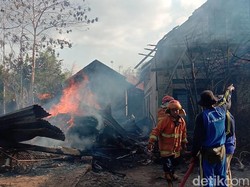 Sampah Daun Bawang Ini Akibatkan Dua Rumah Ludes Terbakar