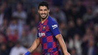 Luis Suarez, bomber yang direkrut dari Liverpool pada tahun 2014 ini begitu tajam di depan gawang. 193 Gol sudah disarangkannya, tapi usianya tak lagi muda sudah 33 tahun (Alex Caparros/Getty Images)
