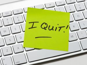 6 Tanda Ini Sinyal Kuat Kalau Kamu Harus Resign, Cari Kantor Baru! 6 Tanda Ini Sinyal Kuat Kalau Kamu Harus Resign, Cari Kantor Baru!