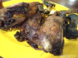 Mantul! Bebek Empuk Olahan Bu Sasangko yang Legendaris