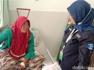 Aksi Heroik Suami di Aceh Selamatkan Istri yang Dililit Ular Piton 6 Meter Aksi Heroik Suami di Aceh Selamatkan Istri yang Dililit Ular Piton 6 Meter