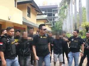 Polisi Tangkap 4 Pengedar Sabu di Kampung Ambon Jakbar Polisi Tangkap 4 Pengedar Sabu di Kampung Ambon Jakbar