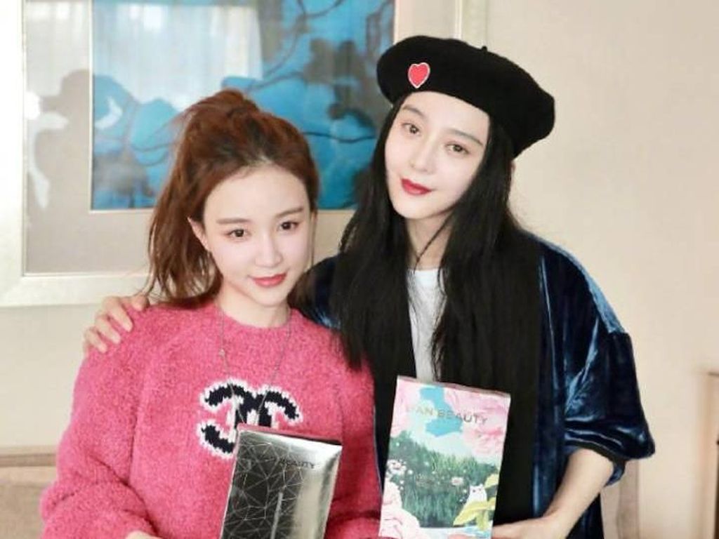 Fan Bingbing Jual Masker Senilai Rp 28 M dalam 4 Menit Jadi Kontroversi Fan Bingbing Jual Masker Senilai Rp 28 M dalam 4 Menit Jadi Kontroversi