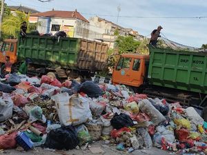 DLHK Badung Stres Pembuangan Sampah ke TPA Suwung Dibatasi 15 Truk/Hari