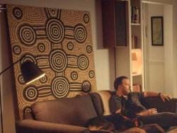 Gunakan Lukisan Tiruan Tanpa Izin, Aktor Ricky Gervais Bayar Ganti Rugi ke Seniman Aborijin