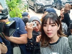 Pakai Legging Warna Kulit, Penampilan Gisel Bikin Gagal Fokus