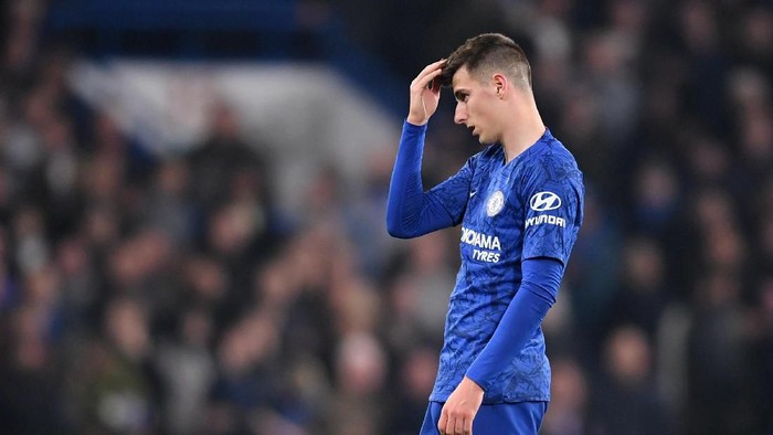 LONDON, ENGLAND - OCTOBER 30: Mason Mount of Chelsea reacts during the Carabao Cup Round of 16 match between Chelsea and Manchester United at Stamford Bridge on October 30, 2019 in London, England. (Photo by Michael Regan/Getty Images)