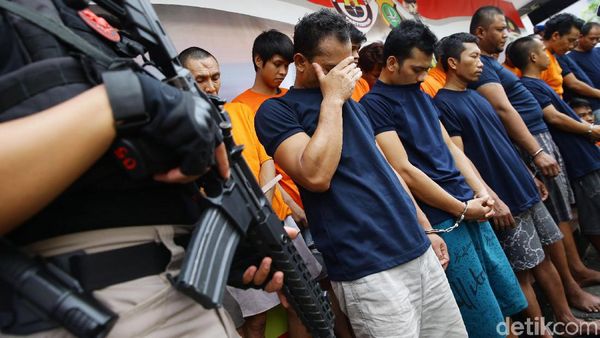 25 Pencuri dan Begal Dibekuk di Depok
