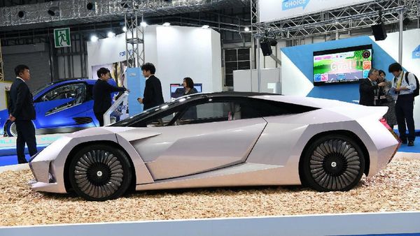 Sportcar yang Dibuat Dari Limbah yang Didaur Ulang