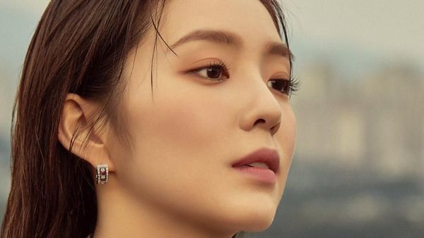 Pesona Kecantikan Irene Red Velvet yang Wajahnya Sering Ditiru untuk Oplas Pesona Kecantikan Irene Red Velvet yang Wajahnya Sering Ditiru untuk Oplas