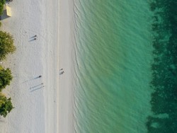 13 Pantai Terindah di Dunia yang Cantik Banget