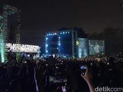 Didi Kempot Goyang Sobat Ambyar di Harlah Ke-20 Fraksi PKB