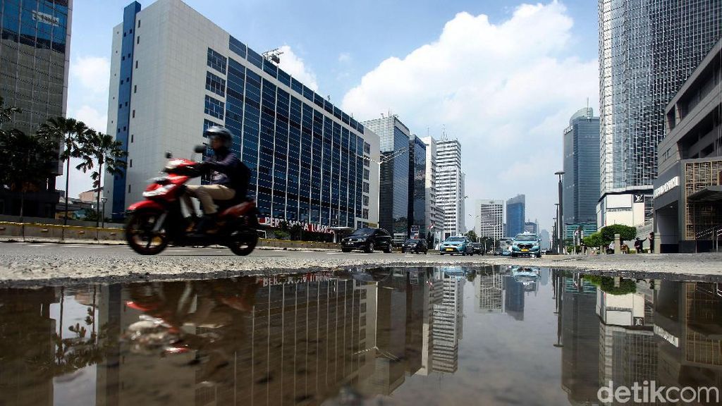 Pemprov DKI Ajukan Rp 10 M untuk Kaji Dampak Pindah Ibu Kota Pemprov DKI Ajukan Rp 10 M untuk Kaji Dampak Pindah Ibu Kota