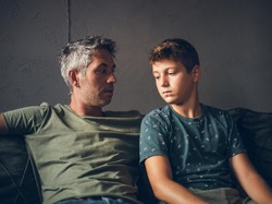 Pengertian Uququl Walidain dalam Islam dan Contohnya, Wajib Dihindari