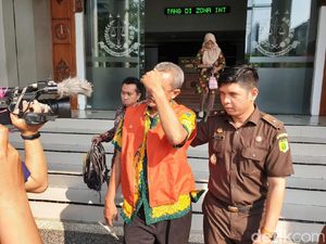 Eks Sekdin Peternakan Blora Ditahan Terkait Korupsi Sapi Bunting Eks Sekdin Peternakan Blora Ditahan Terkait Korupsi Sapi Bunting