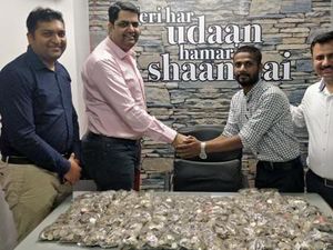 Ada Lagi Nih Beli Motor Pakai Duit Koin, Hitungnya Sampai 4 Jam!