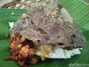 Meski Buruk Rupa, Bebek Bacem Bu Sis Juara Lezatnya Meski Buruk Rupa, Bebek Bacem Bu Sis Juara Lezatnya