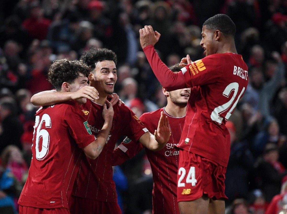 Liverpool lolos ke perempatfinal Piala Liga Inggris setelah mengalahkan Arenal melalui adu penalti (Laurence Griffiths/Getty Images)