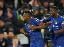 The Blues kemudian menciptakan gol balasan melalui Michy Batshuayi tepat saat pertandingan melewati sejam. Reuters/John Sibley.