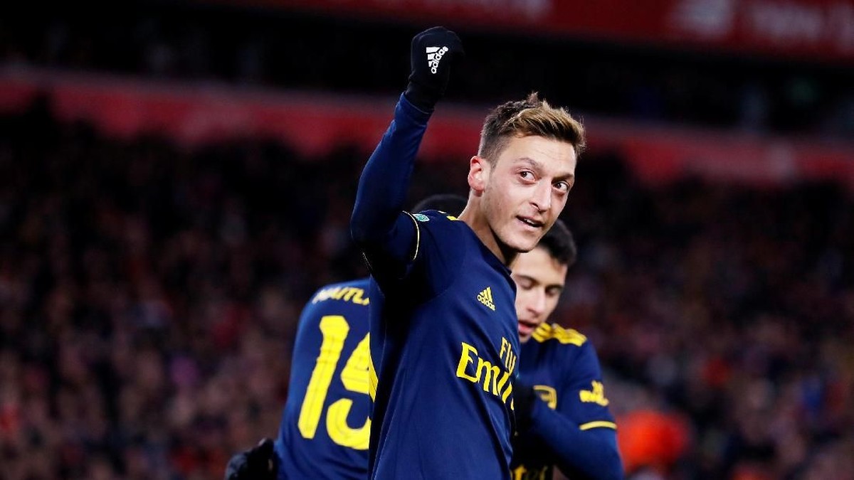 Mesut Oezil dikaruniai anak pertama dari pernikahannya dengan Amine Gulse. (Foto: Jason Cairnduff/Reuters)