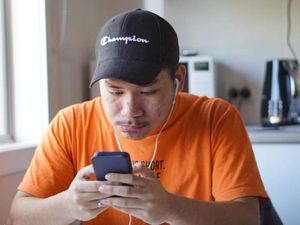 Sejumlah Mahasiswa RI di Australia Jalani Puasa Medsos, Ini Efeknya Sejumlah Mahasiswa RI di Australia Jalani Puasa Medsos, Ini Efeknya