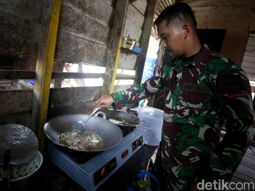 Melihat Kehidupan Para Penjaga Garda Terdepan Indonesia