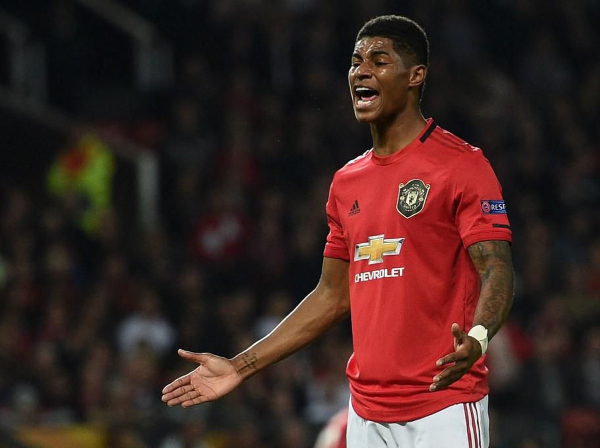 Marcus Rashford mencetak gol spektakuler saat Manchester United mengalahkan Chelsea 2-1 di Piala Liga Inggris. (Foto: Oli Scarff/AFP)