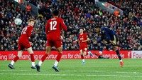 Namun Arsenal bisa kembali unggul delapan menit berselang. Joe Willock membuat gol indah dengan sepakan keras dari luar kotak penalti dalam skema serangan balik. Bolanya menghujam deras ke gawang tanpa bisa diantisipasi Kelleher. Reuters/Jason Cairnduff.